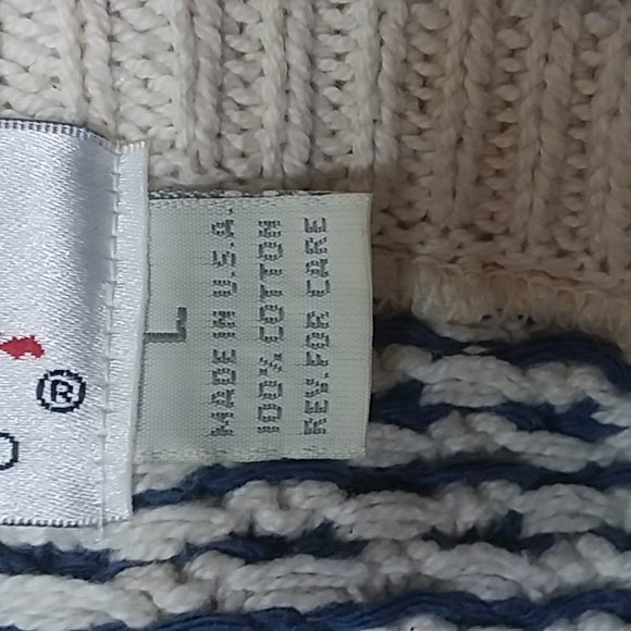 Geometric Pattern Sweater. NEW - Picture 8 of 9